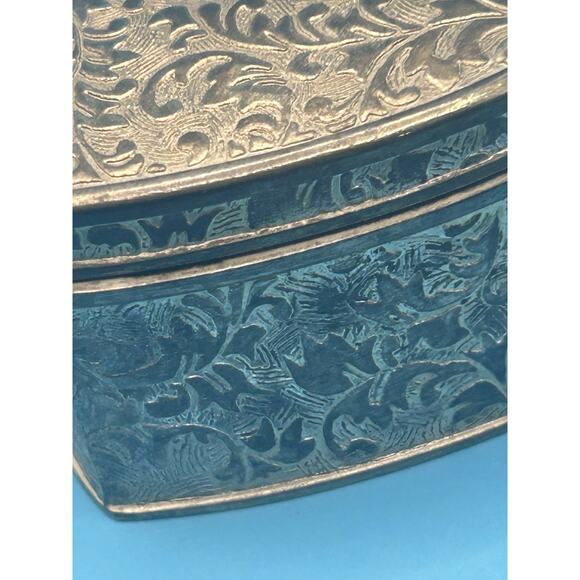 Vtg Silvertone Heart Trinket Jewelry Box Scrollwork Leaves Design Romance Love - Picture 5 of 8
